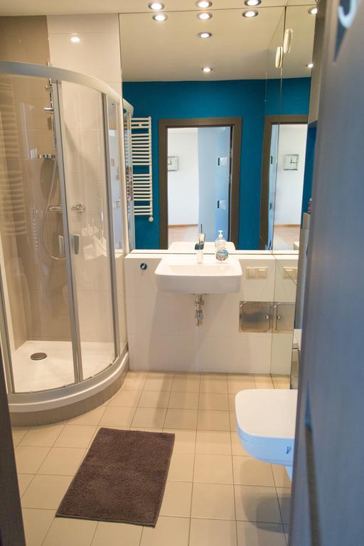 Modern Apartment In City Center Krakkó Kültér fotó